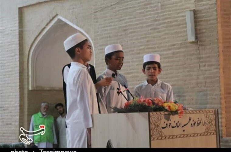 برگزاری مراسم ختم قرآن و نماز تراویح در مسجد جامع شهرستان خواف