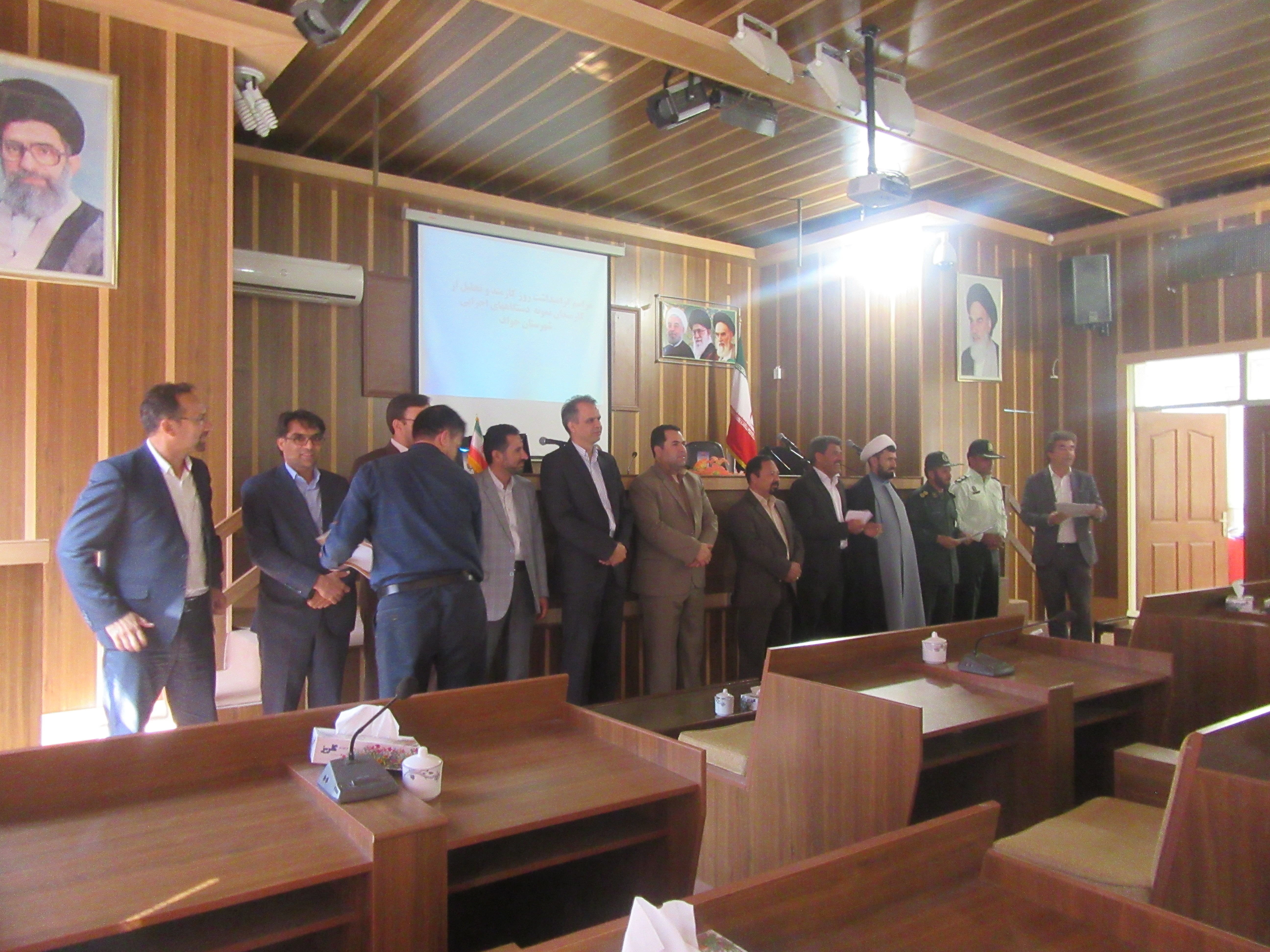 مراسم گرامیداشت روز کارمند در شهرستان خواف برگزار شد