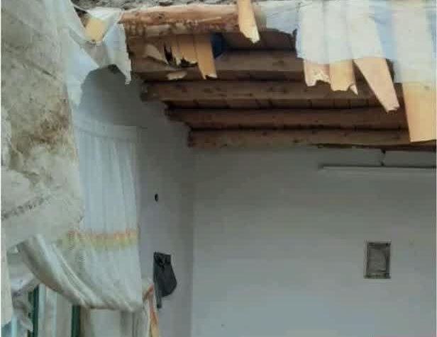بارش باران و تخریب منزل مسکونی در نیازآباد